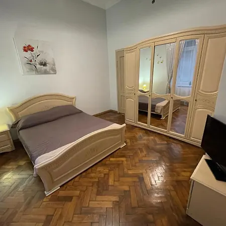 3 In The Centr إلفيف