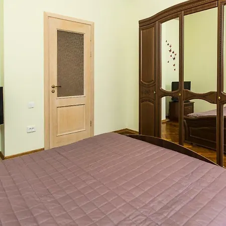 Appartement 3 In The Centr Lviv