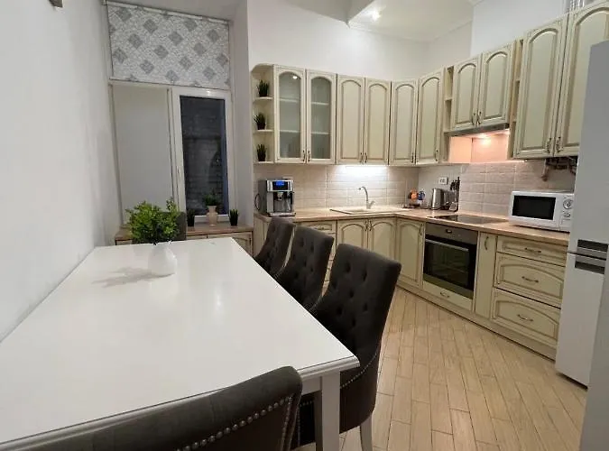 3 In The Centr Львів