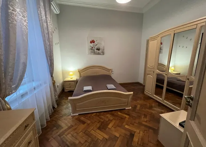 3 In The Centr Львів