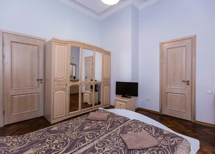 3 In The Centr Львів