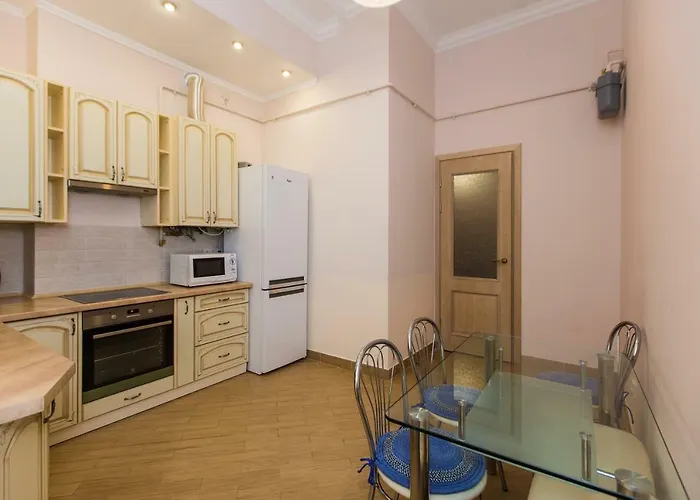 3 In The Centr Львів