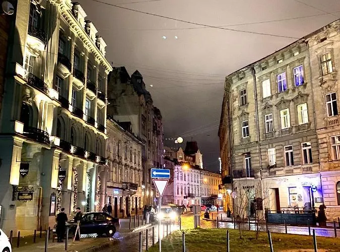 Апартаменти 3 In The Centr *